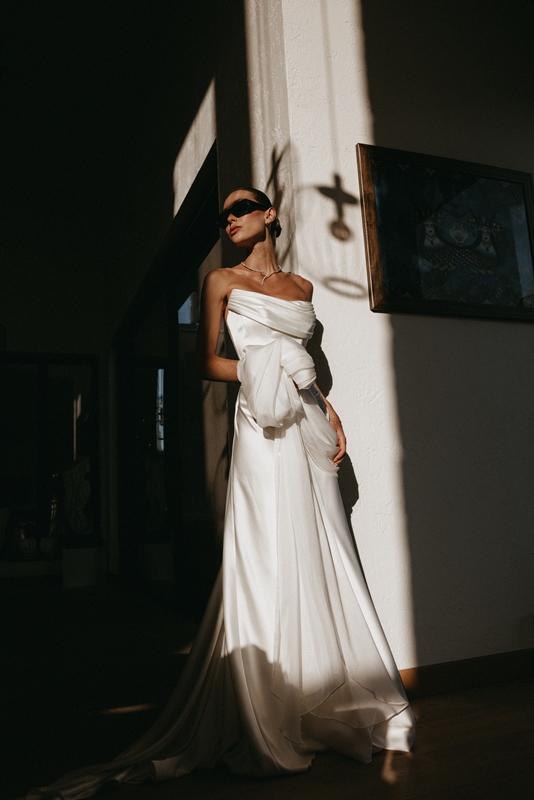 Lal Saran- Tolga İrdem  :  Assos’taki Aile Evinde Zarif Bir Törenle Mutluluklarını Taçlandırdılar  Lal Saran- Tolga İrdem  :  Assos’taki Aile Evinde Zarif Bir Törenle Mutluluklarını Taçlandırdılar